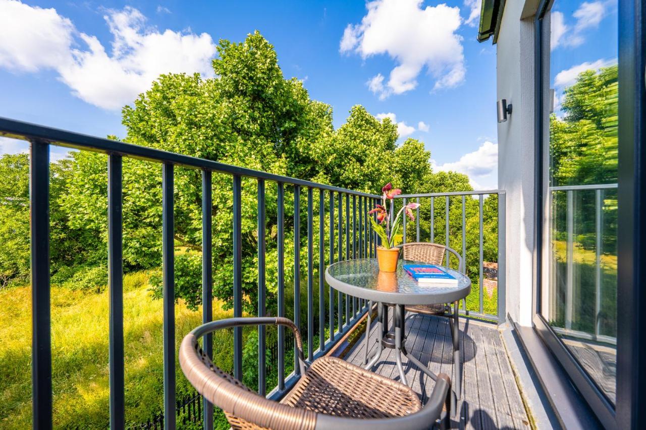 Apartamento Ashview 8 - Heathrow - Business - Free Parking Staines-upon-Thames Exterior foto